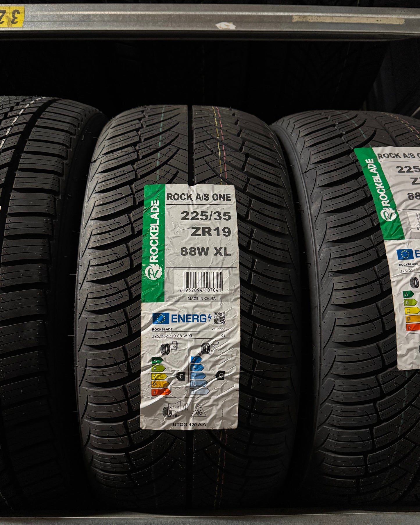 225/35/R19 Ganzjahresreifen Neu inklusive Montage Allwetterreifen