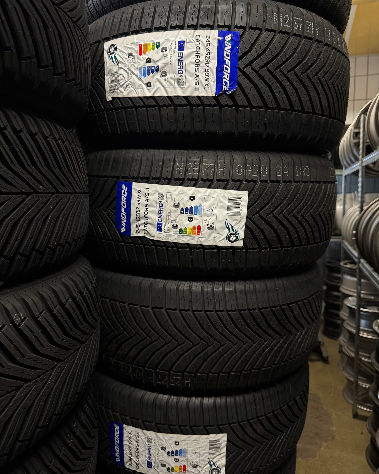 245/45/R17 Ganzjahresreifen Neu inklusive Montage Allwetterreifen