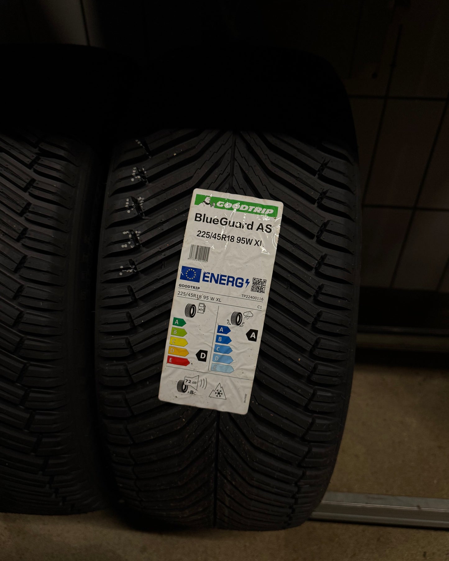 225/45/R18 Ganzjahresreifen Neu inklusive Montage Allwetterreifen