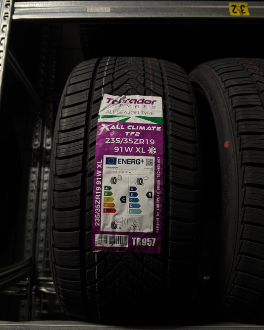 235/35/R19 Ganzjahresreifen Neu inklusive Montage Allwetterreifen