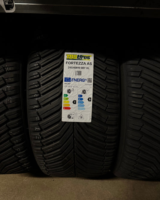 245/40/R19 Ganzjahresreifen Neu inklusive Montage Allwetterreifen